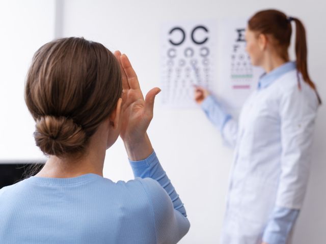 Examen visual en Bogotá: cada cuánto debes hacerlo