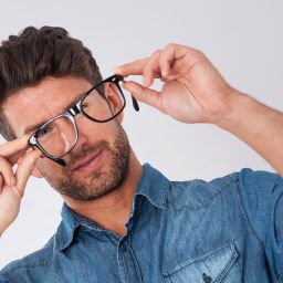 Olvídate de las gafas con nuestros procedimientos refractivos